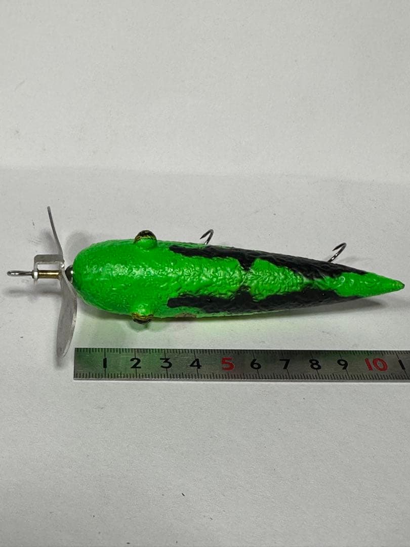 グリーン/ブラック トップウォーター ルアー