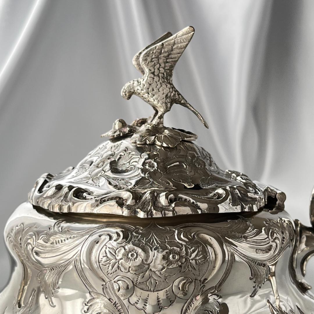 【英国 】 ファルコンとマスカロンのティーポット【シルバープレート】豪華！！