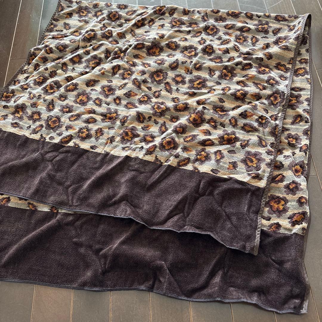未使用　FEILER バスタオル　レオパード　フェイラー　豹柄　花柄　ブラウン系