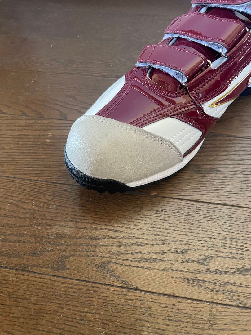 ミズノ限定　ベルト式アップシューズ　白×エンジ×金　右投げ用P革付き27.0cm