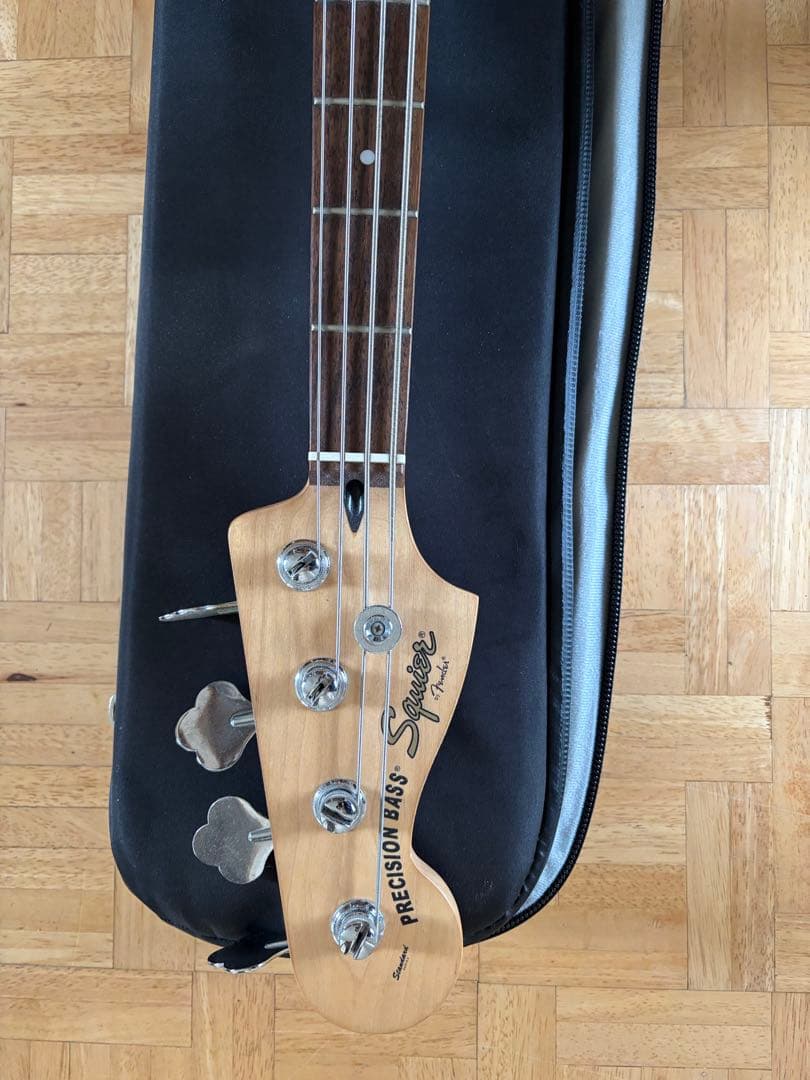 Fender Squier Precision Bass 左利き用　ケース付き