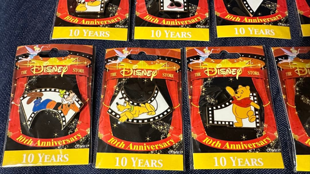 レア　ディズニーストア　10周年記念　ピンバッジ　フィルム　9個まとめ売り