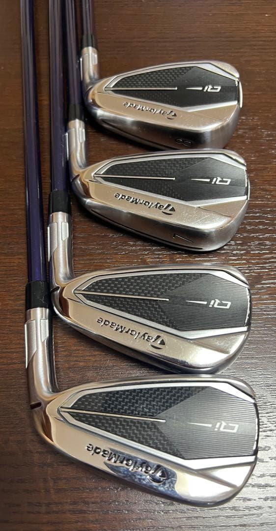 テーラーメイド　QIアイアン　（5-AW）