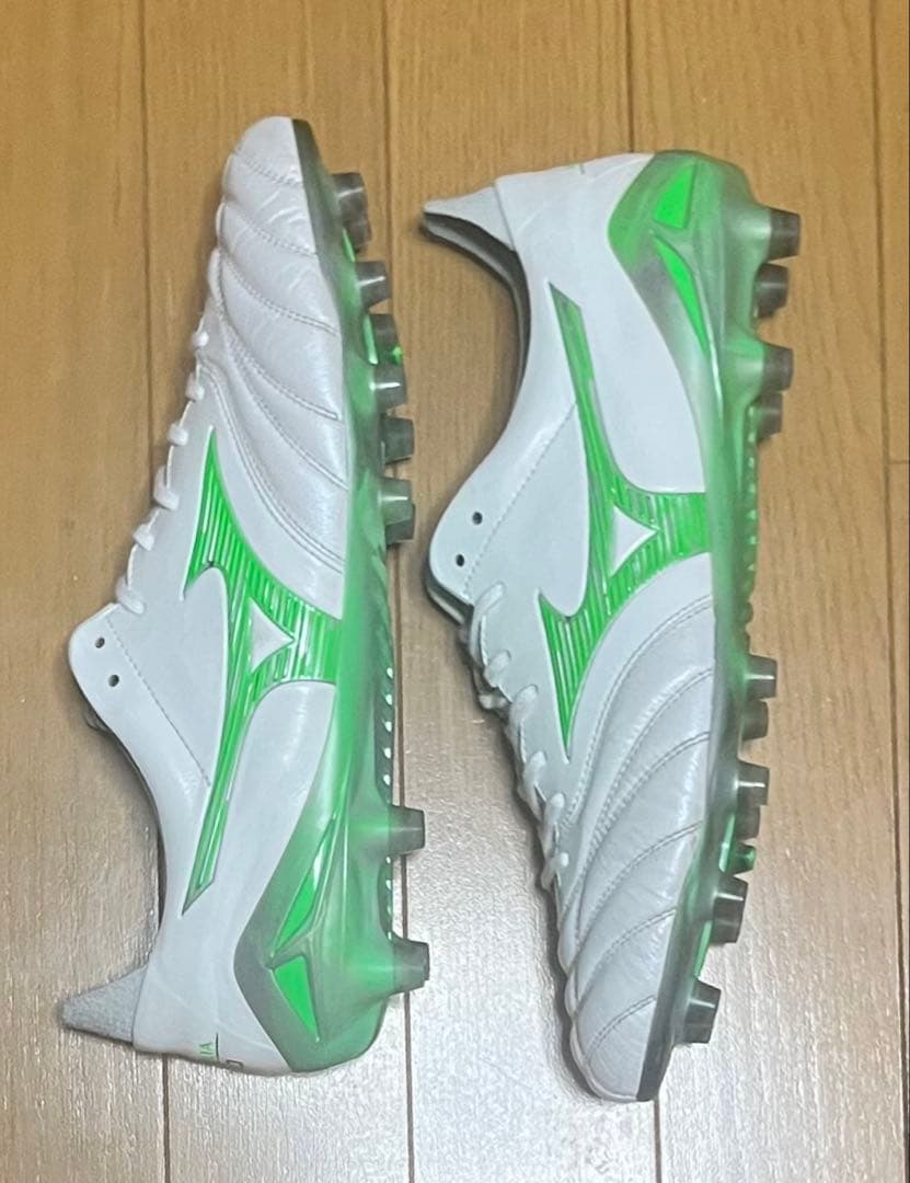 ミズノmizunoスパイクモレリアグリーン限定　ナイキアディダスアシックス