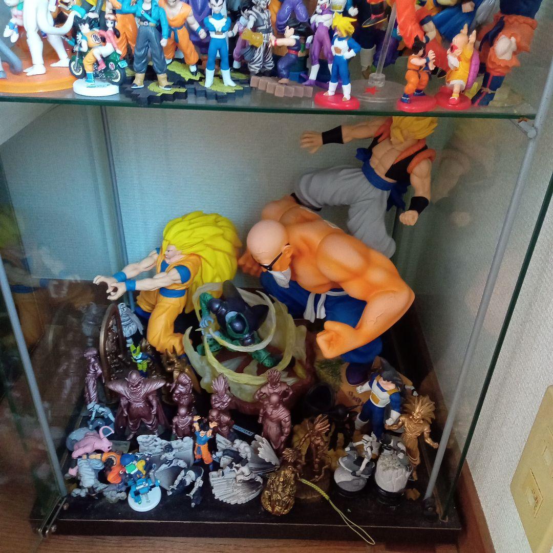 ドラゴンボール フィギュアセット、ガラスショーケース付