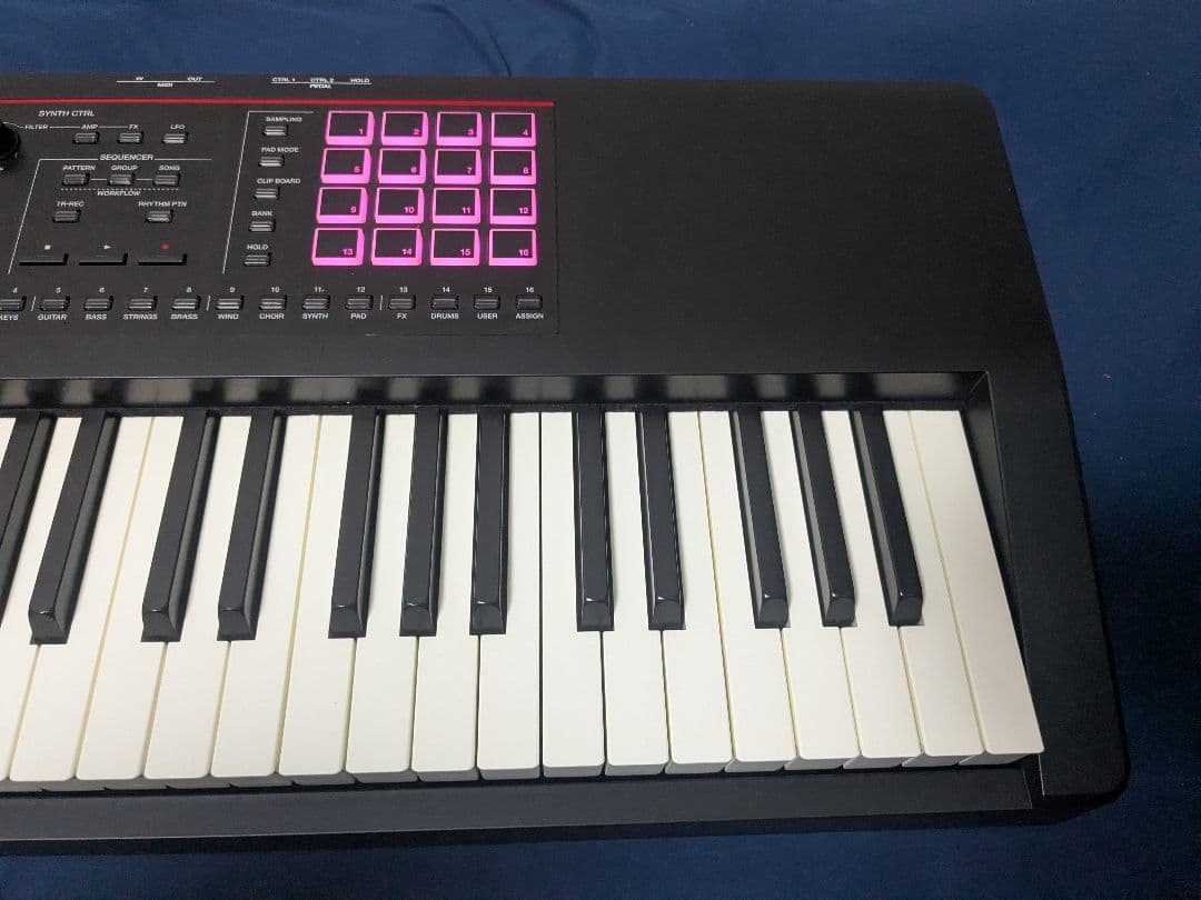 Roland fantom08 88鍵シンセサイザー