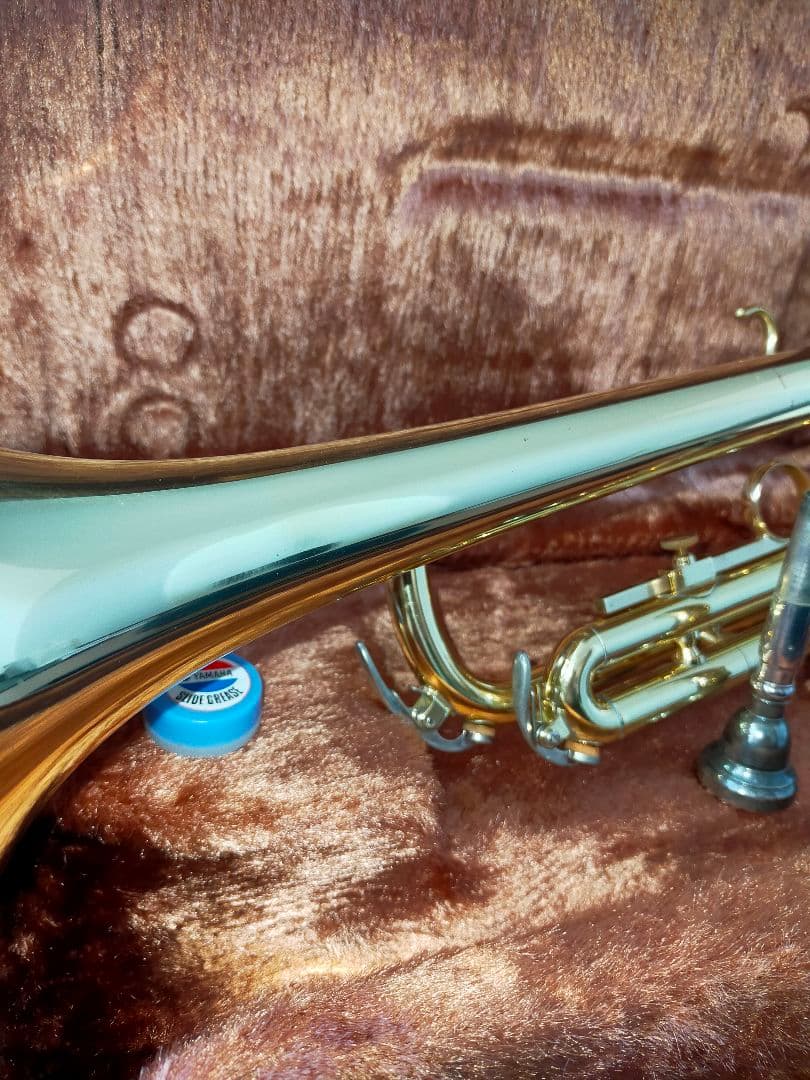YAMAHA　ヤマハ　トランペット　ytr 235 　金色　ケース付　付属品あり
