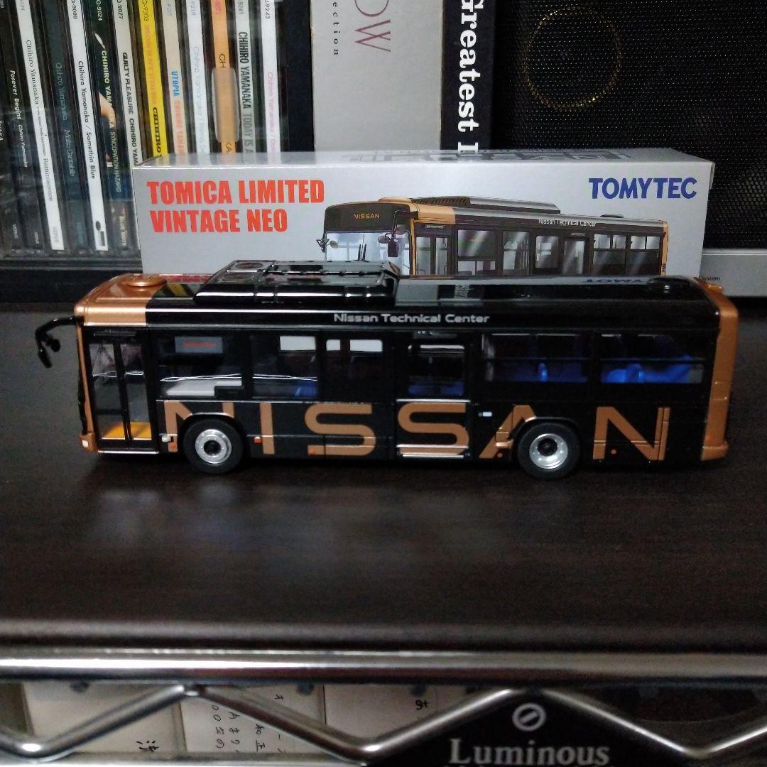 u*4様 トミカリミテッドヴィンテージNEO245cいすゞエルガ日産送迎バスサイ
