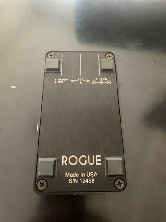 Suhr / Riot Distortion 限定黒色 (レア)