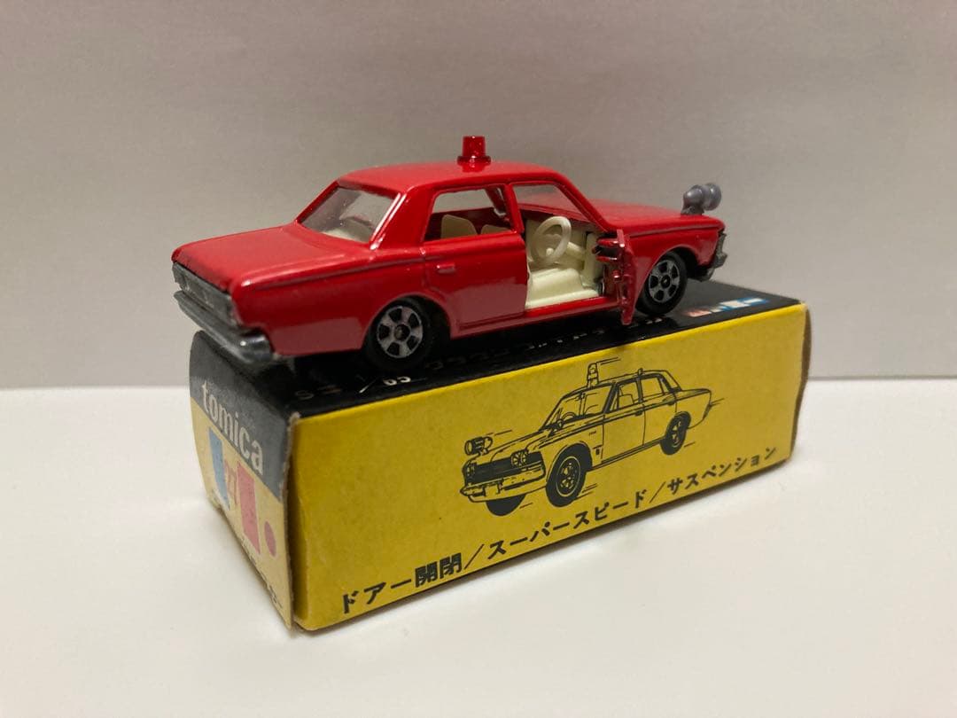 トミカ　クラウン　ファイアチーフカー　1Aホイール　銀サイレン　色指定箱　日本製