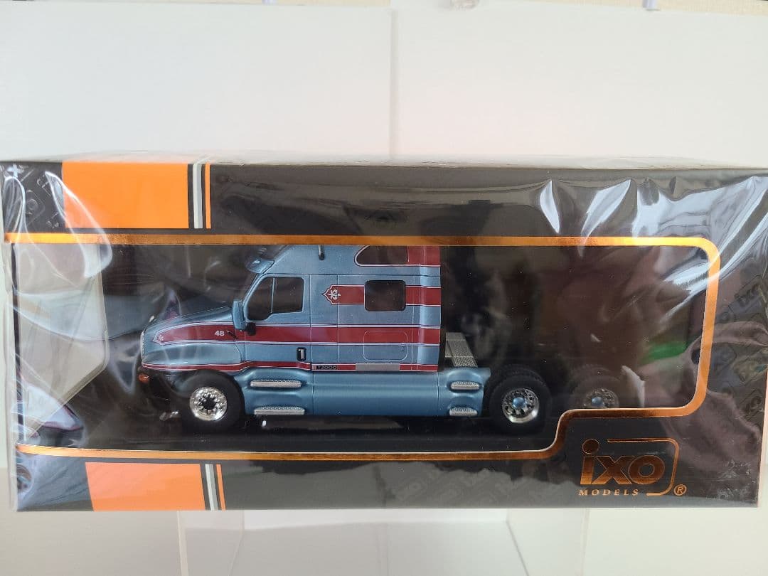 イクソ 1/43 ケンワース T2000 1998 ライトブルー