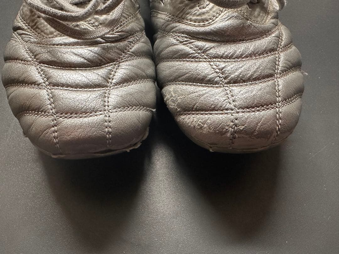 ミズノ モレリア ネオ IV (Morelia Neo 4) シルバー カラー