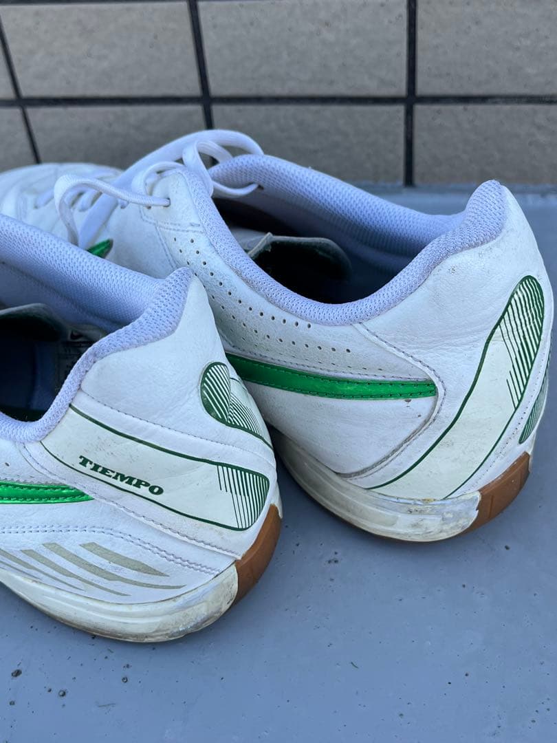 NIKE ナイキ ティエンポレジェンドIV フットサルシューズ