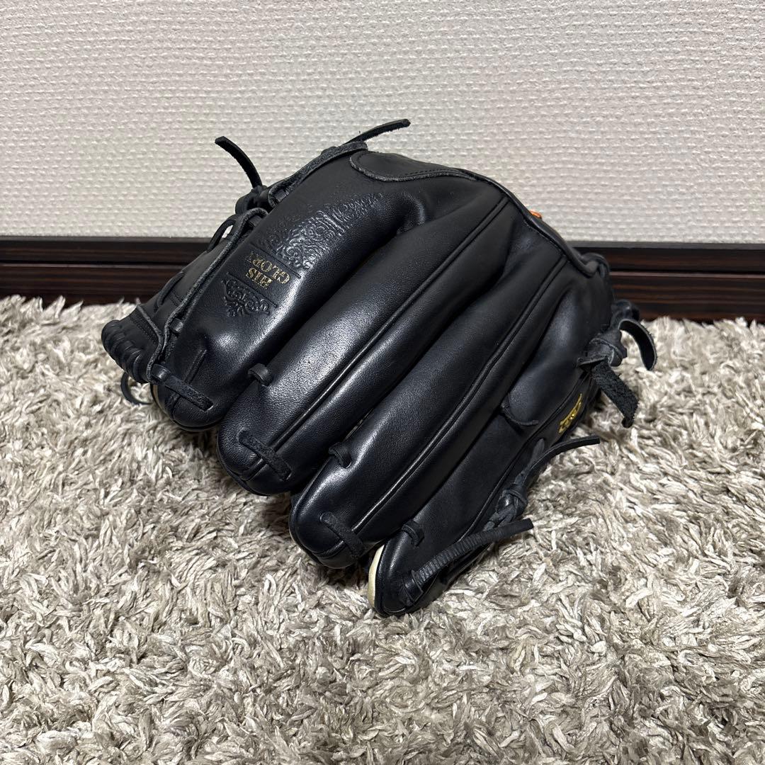 Absolutely Ridiculous \"Bible Glove\"硬式投手用