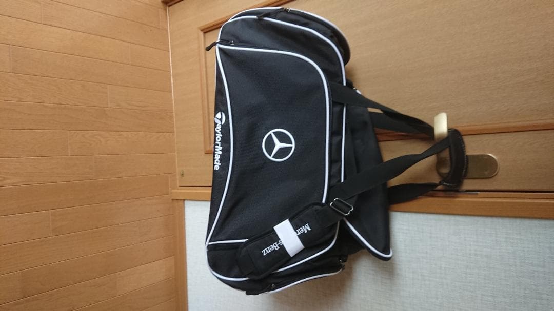 スポーツバッグ