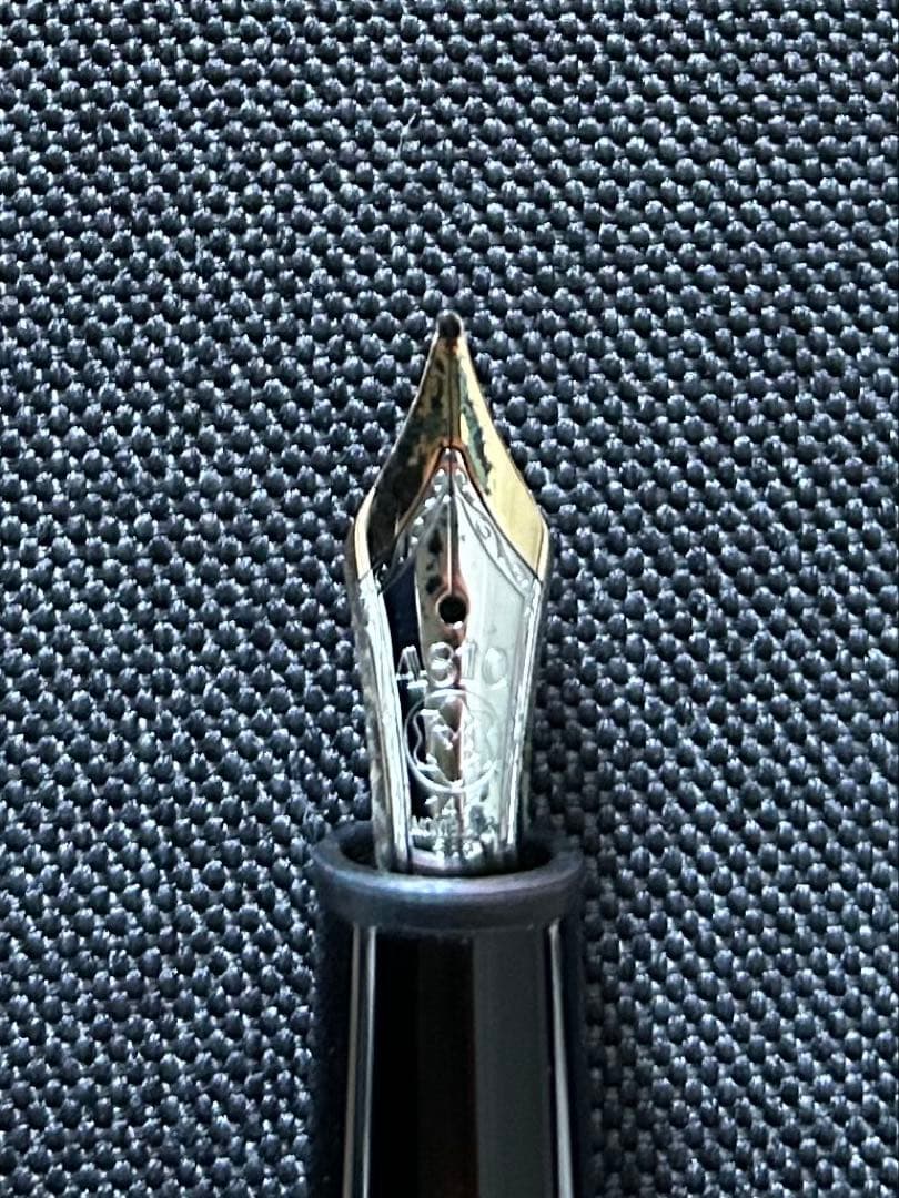 d*2様 モンブラン万年筆　4810 14K／欠け傷あり・本文必読