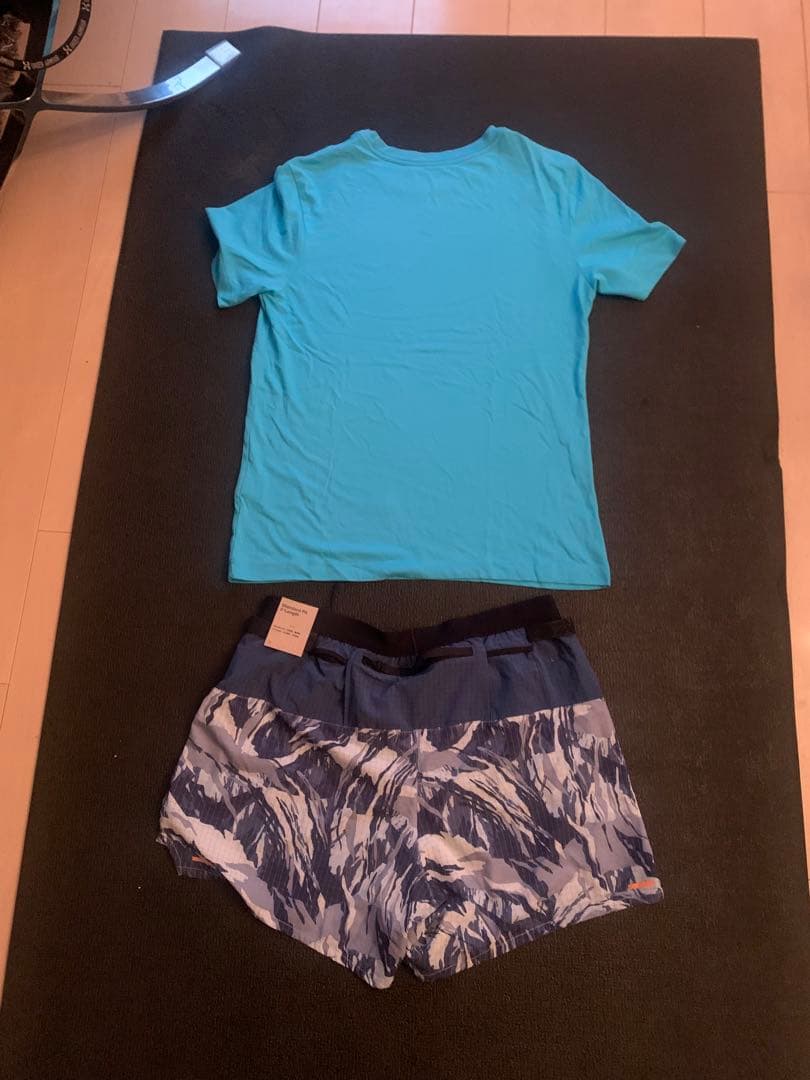 ナイキ　トレンド　Nike train 上下　シャツS インナーL