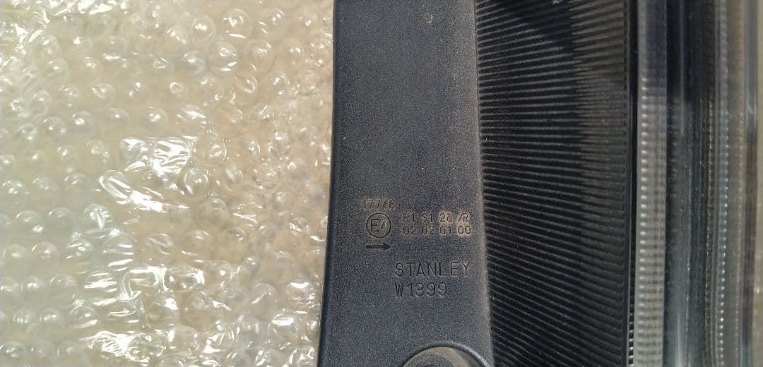 LEDテールライト 配線接続タイプ