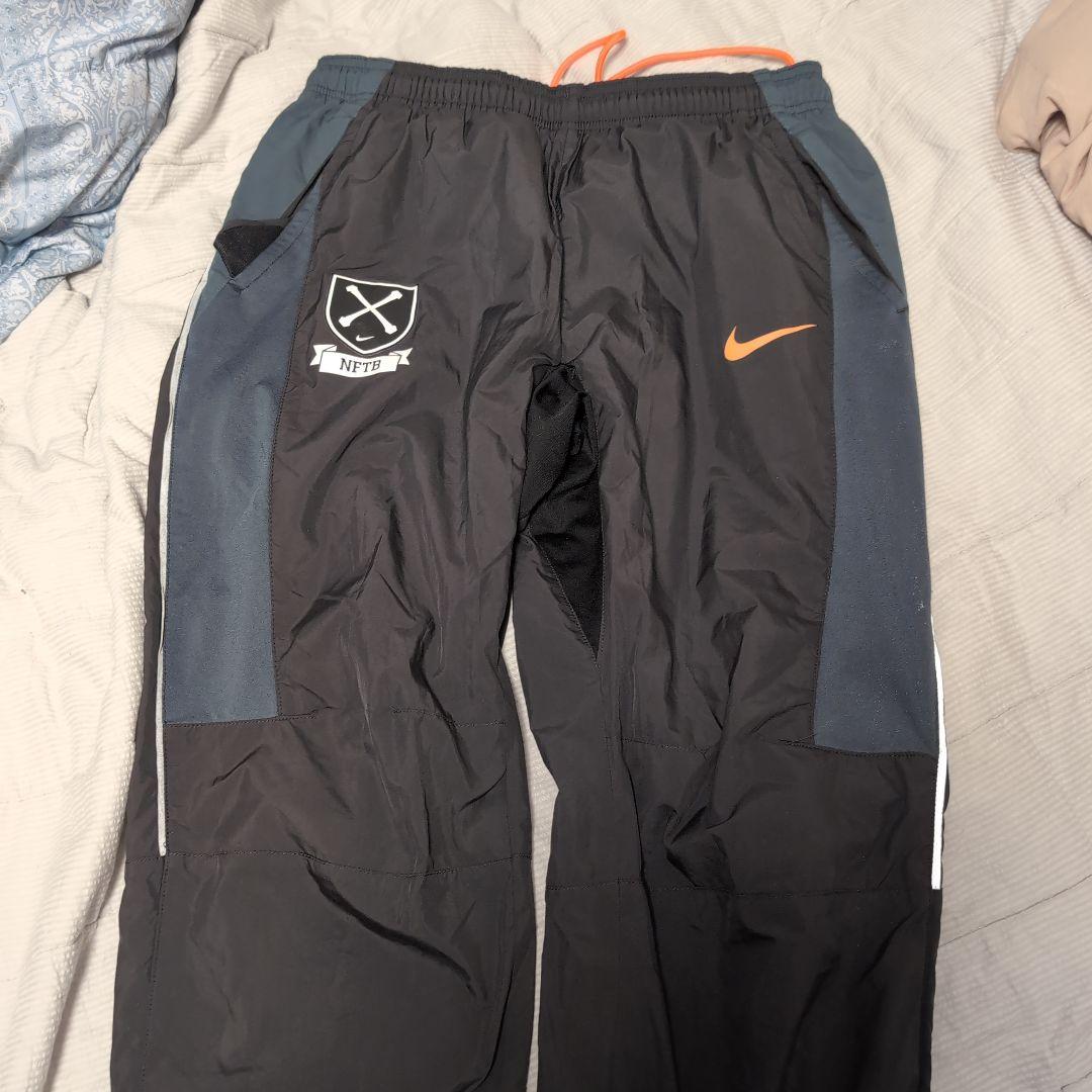 ナイキ　NFTBサッカー　フットボール　上下セットL