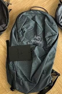 ARC'TERYX KONSEAL 15 チェック柄バックパック グリーンです