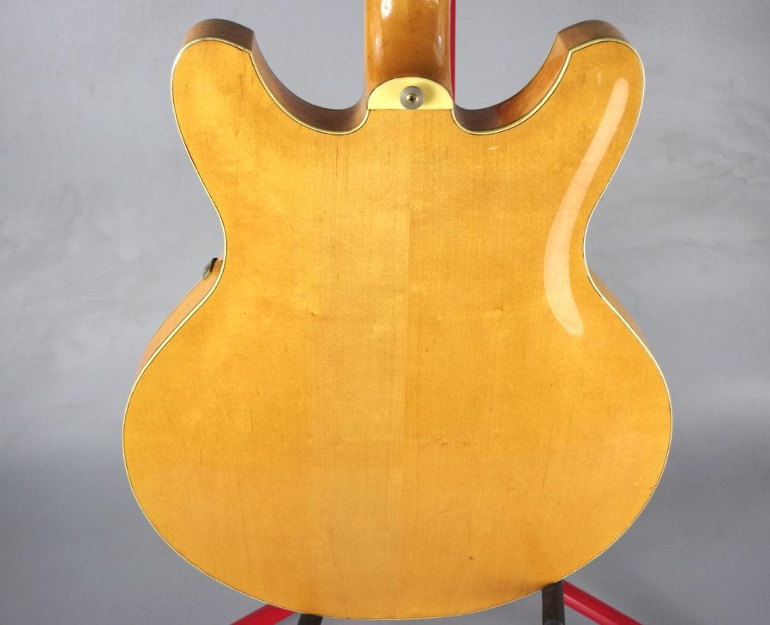 YAMAHA セミアコエレキギター