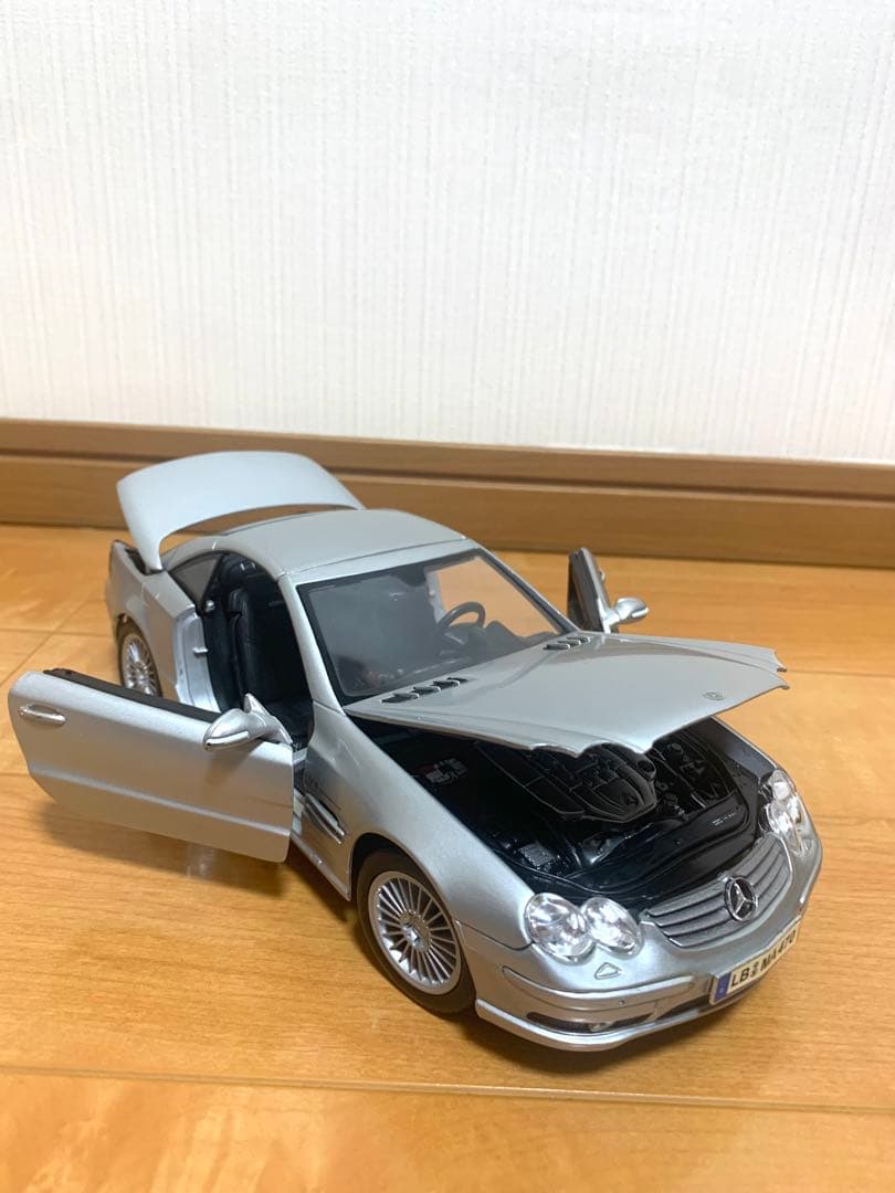 ミニカー Maisto Mercedes-Benz SLS AMG