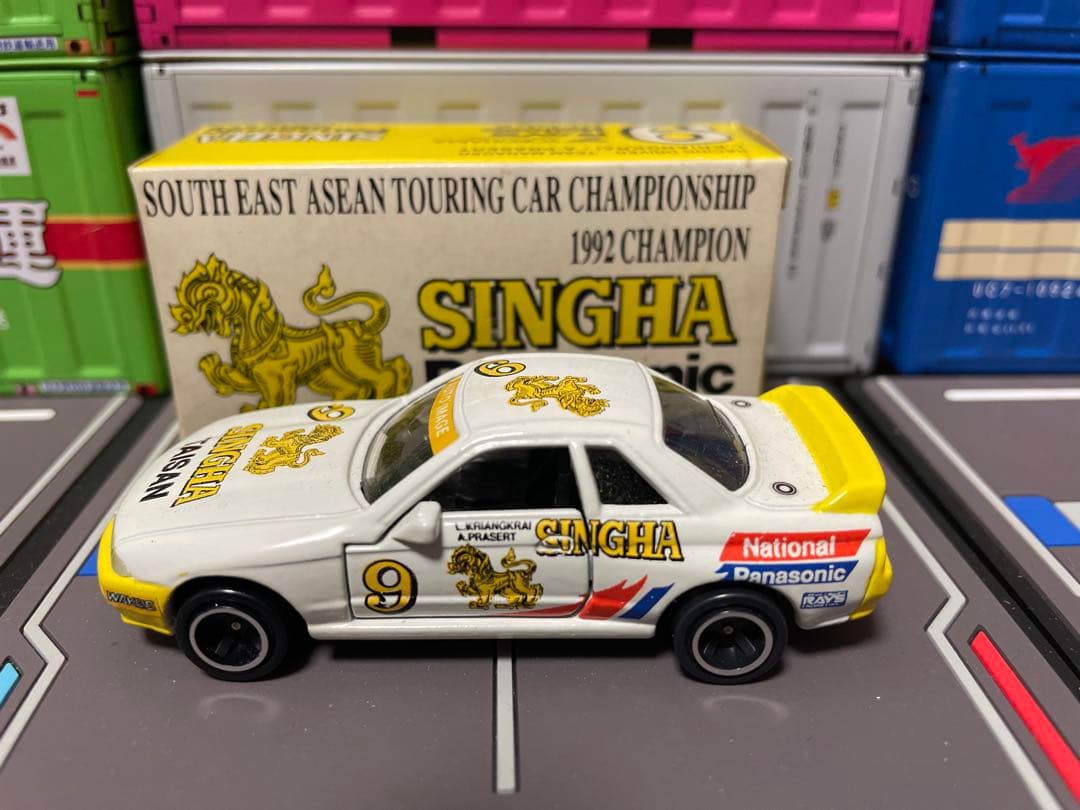 トミカ ガリバー特注　タイサンシンハーGT-R マカオGP