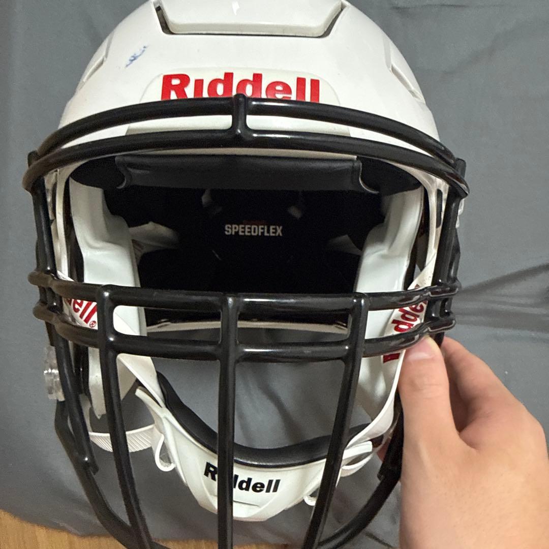 【値下げ中】Riddell アメフトヘルメット　Mサイズ