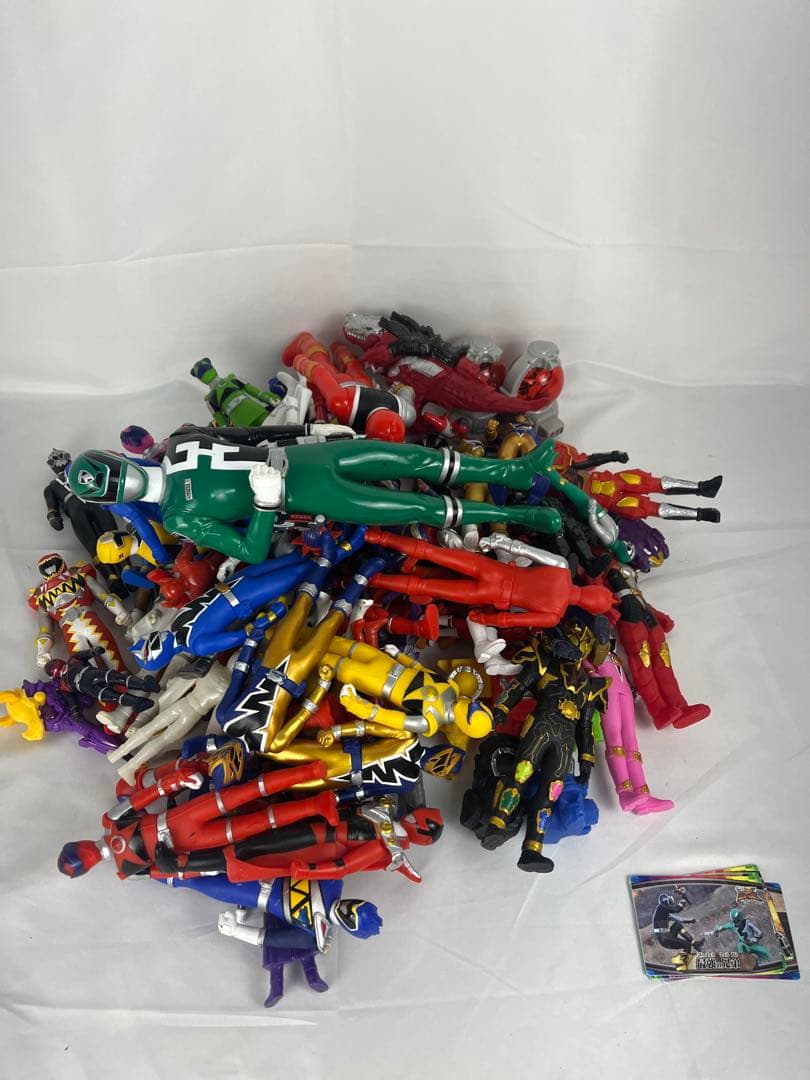 戦隊ヒーロー 仮面ライダー　ウルトラマンフィギュア　ソフビ