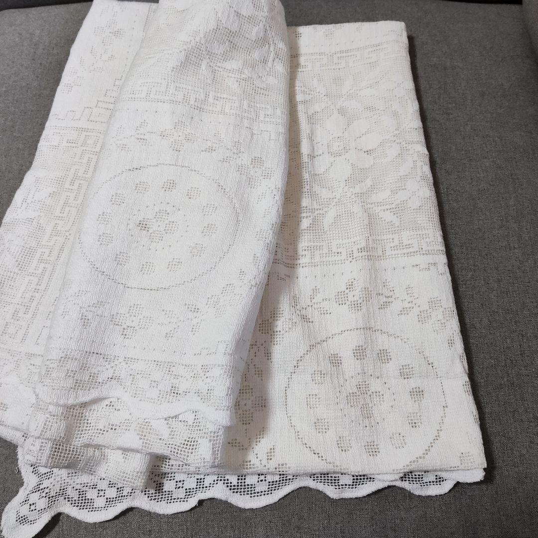 レースのテーブルクロス　インテリア敷物　レースクロス　152 x 120
