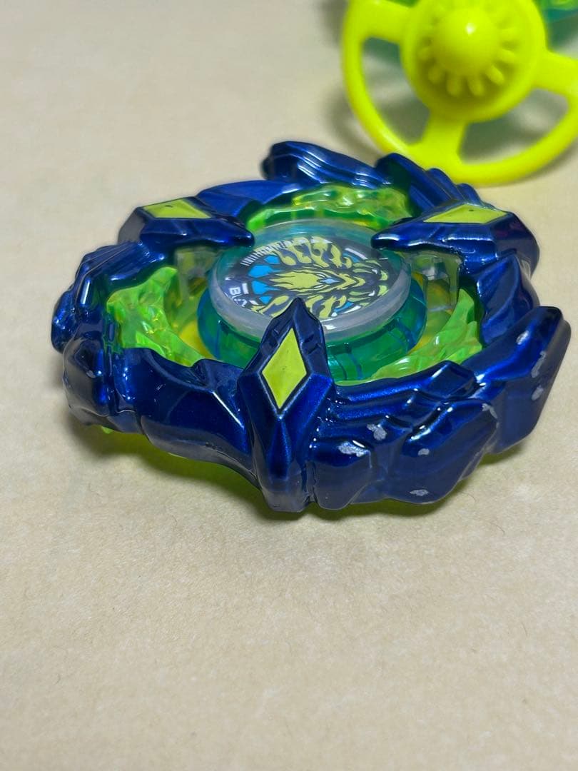 ほぼ新品　フェニックスウイング9-80DB ベイブレードX