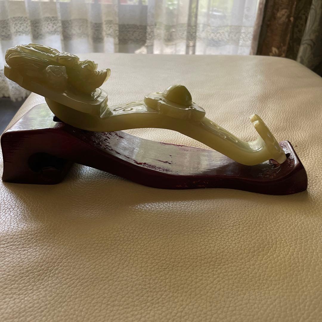 中国　玉石　龍神　如意　飾り台付き