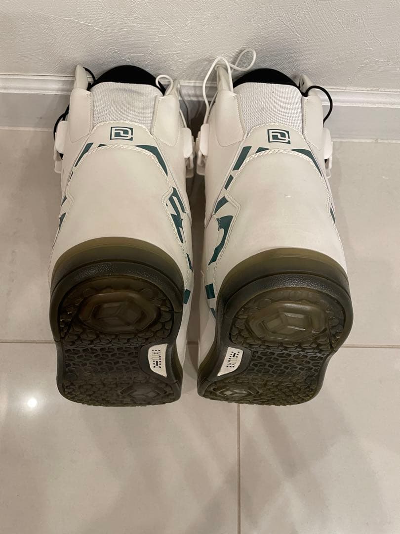 スノーボード DEELUXE TEAM ID LTD.LARA