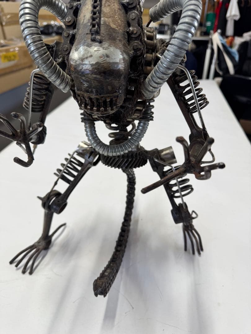 廃材アート　エイリアン