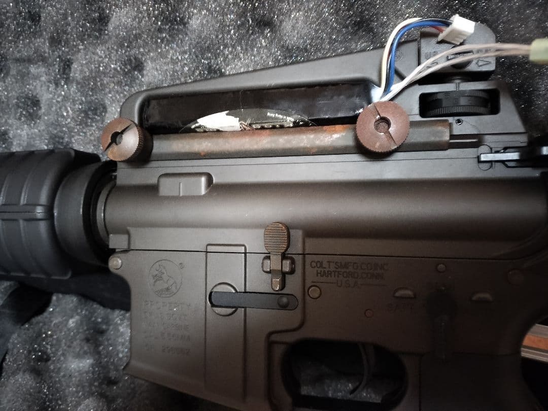 M4A1 エアガン King Arms + 760g 専用BB弾、キャリ付き