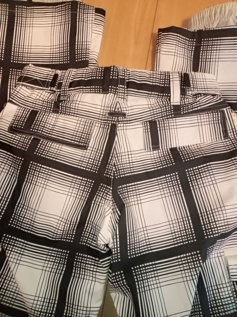 希少ROXY★ENDURANCE★タグ付未使用スノーボードウェアレディース上下