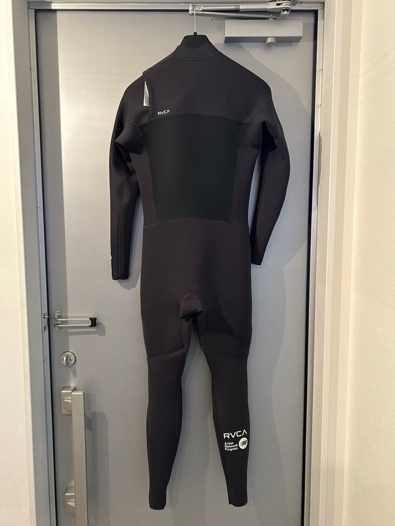 RVCA× Benjamin Jeanjean3×2チェストジップフルスーツ