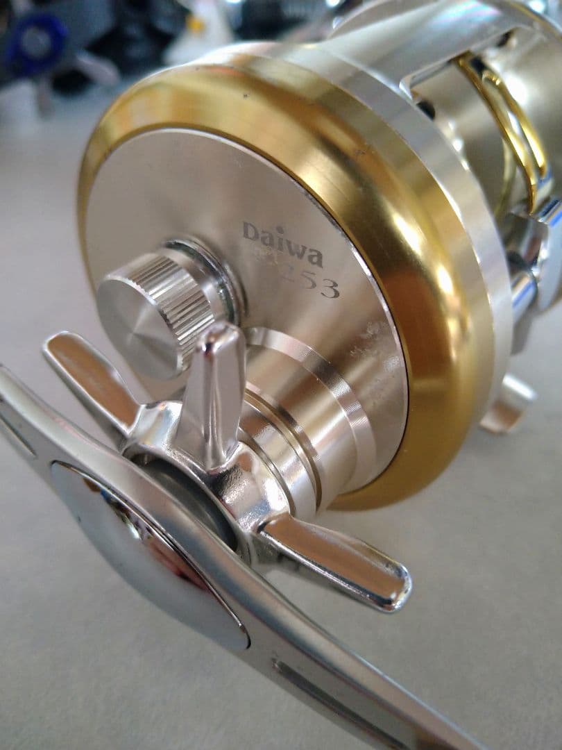 ダイワ ミリオネアCV-Z 253