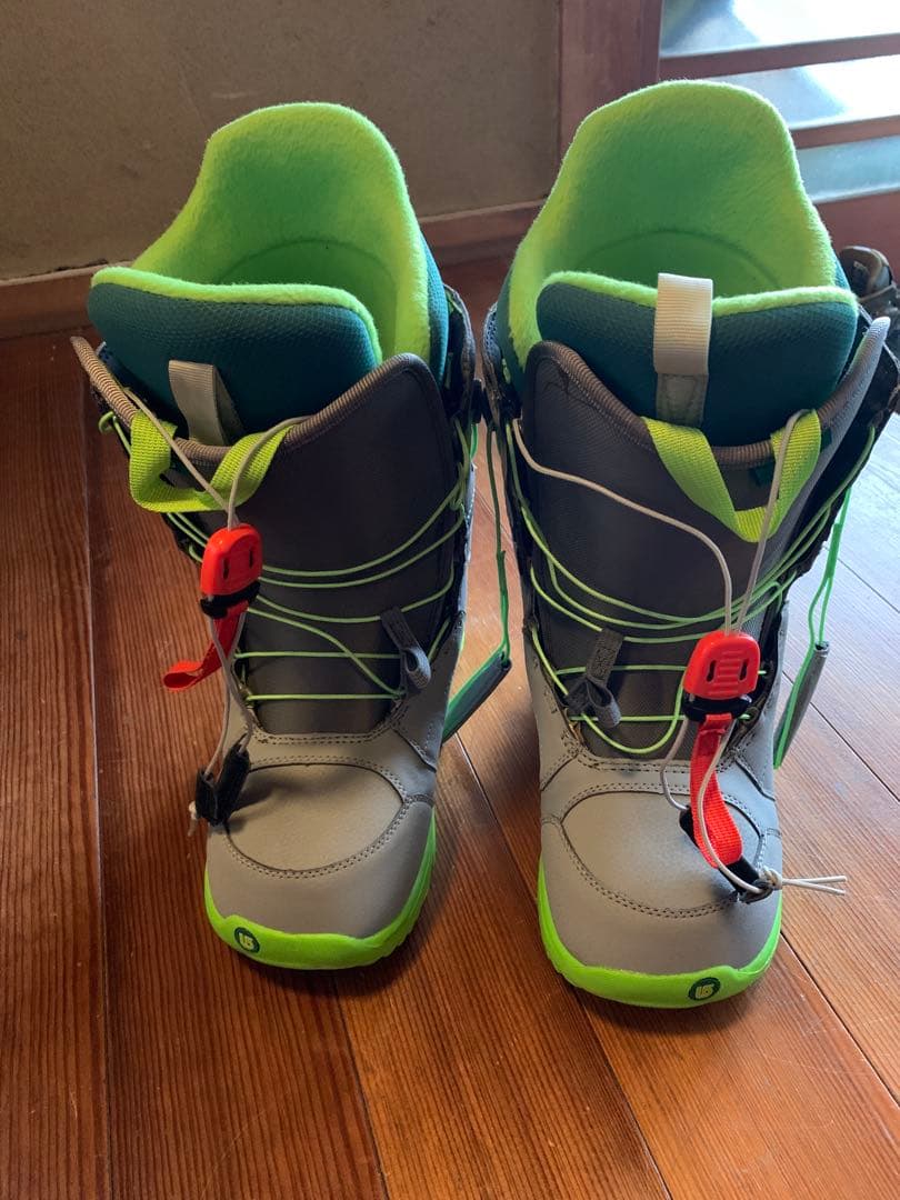 （未使用）ARIA スノーボード＋ビンディング＋ブーツ3点セット