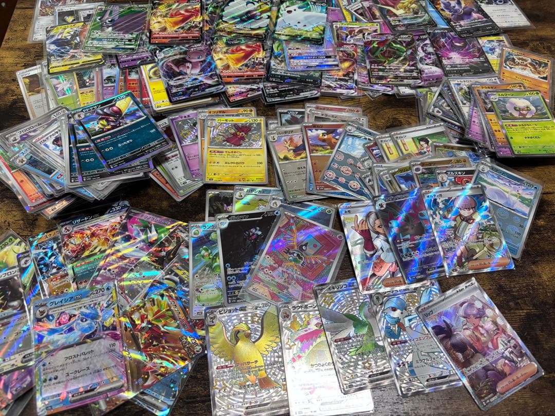 ポケモン・特撮ヒーロー・恐竜・漫画・カードセット