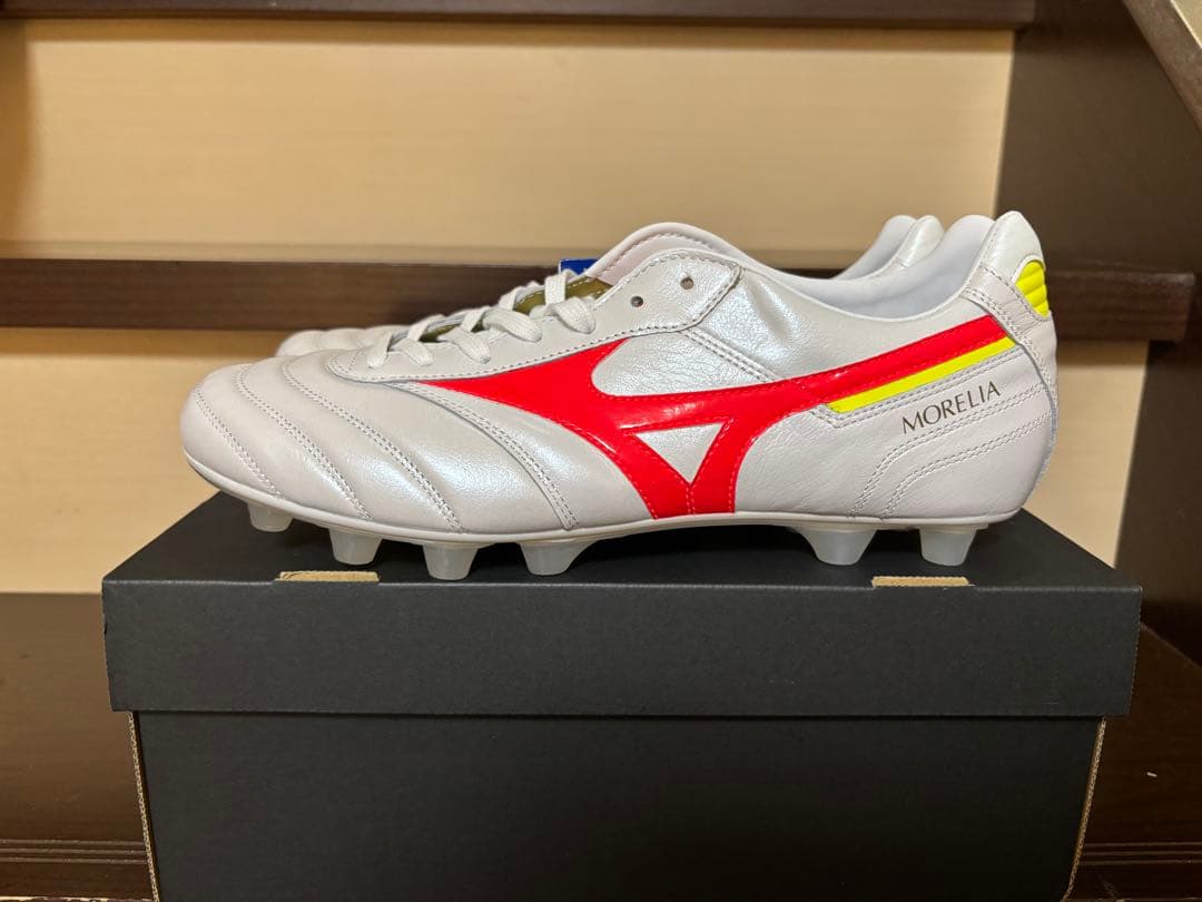 サッカースパイク　ミズノ　モレリア2 JAPAN 限定色　新品　27cm