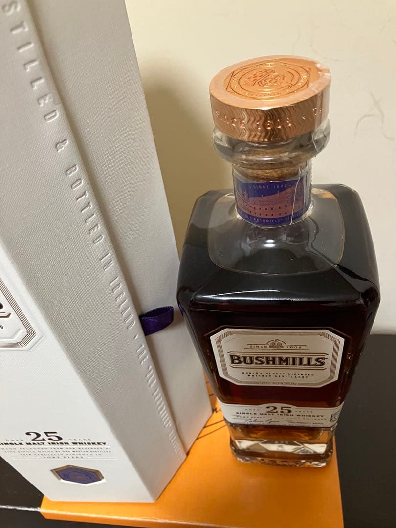 メーカー正規品ブッシュミルズ25年BUSHMILLS シングルモルトウイスキー
