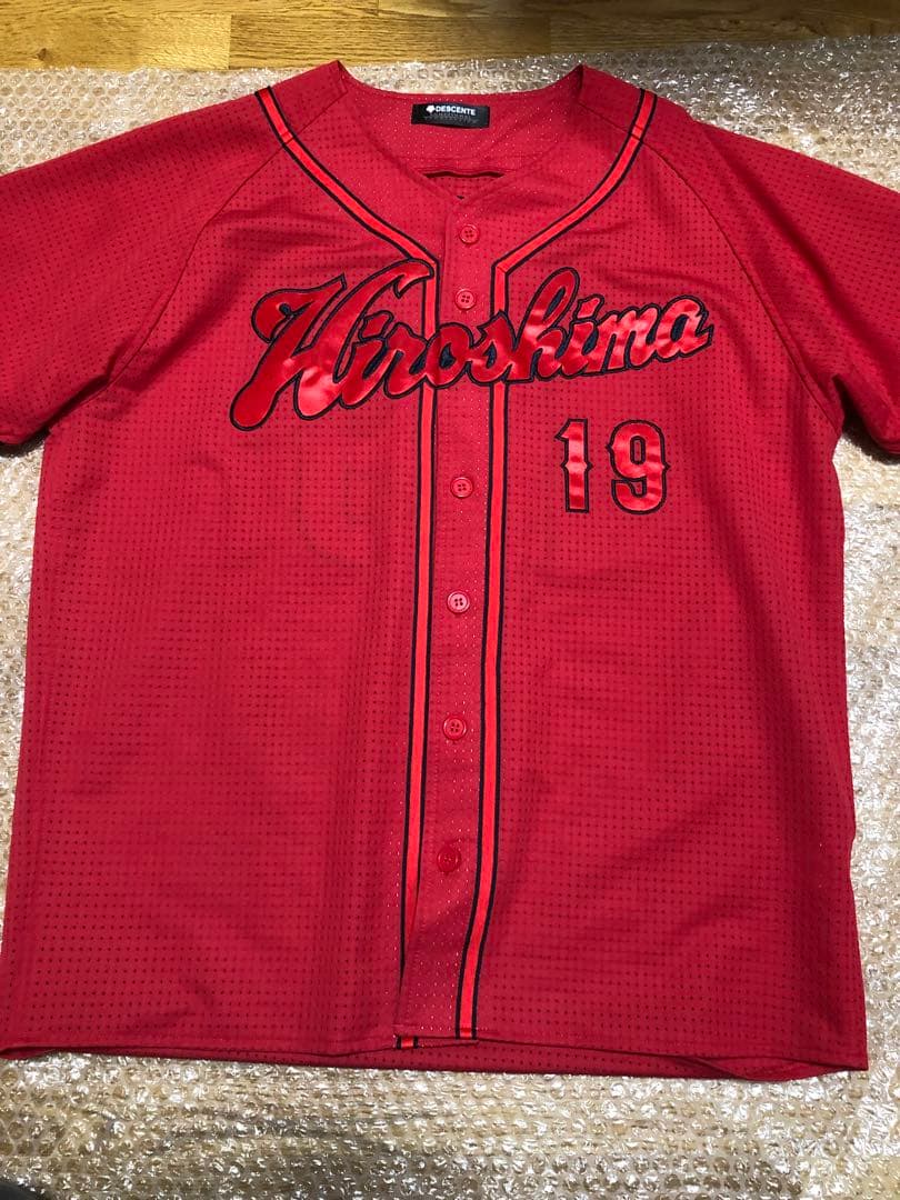 広島東洋カープ　床田♯19 直筆サイン入りハイクオリティユニフォーム　Mサイズ