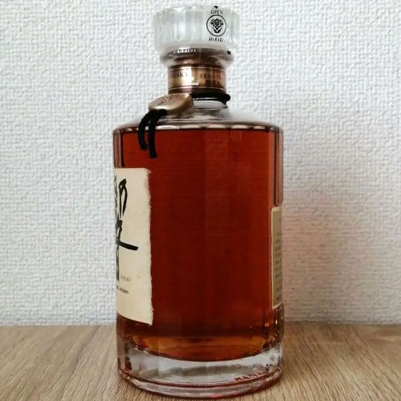 響 ( 旧17年 )24面カットキャップ　700ml43%　未開栓箱有②