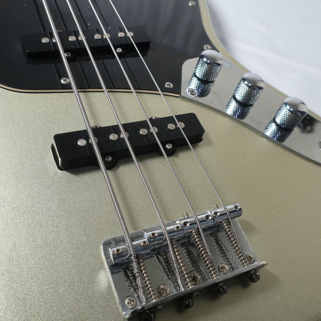 美品 Brian by Bacchus エレキベース レアカラー ゴールド