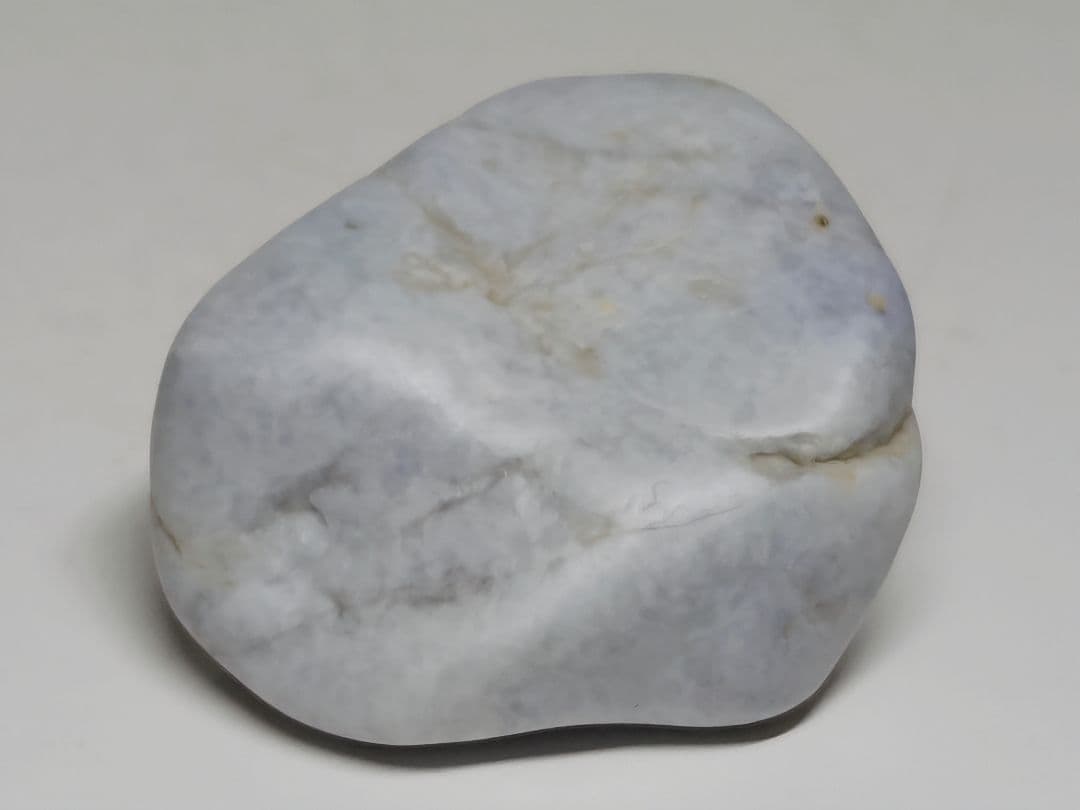 淡ラベ 76g 翡翠 ヒスイ 原石 鑑賞石 自然石 誕生石 鉱物 鉱石 水石