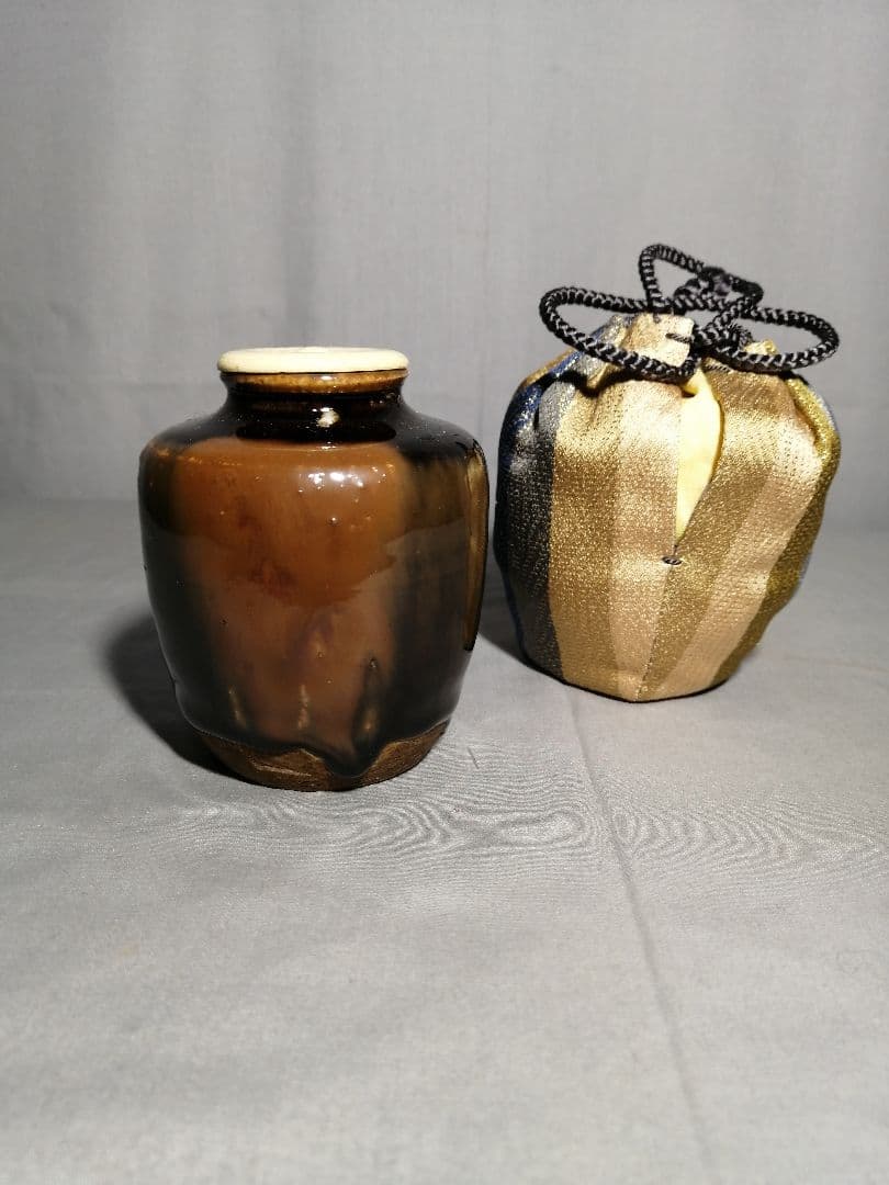 【茶道具】時代瀬戸茶入　金剛金襴添え　茶入115