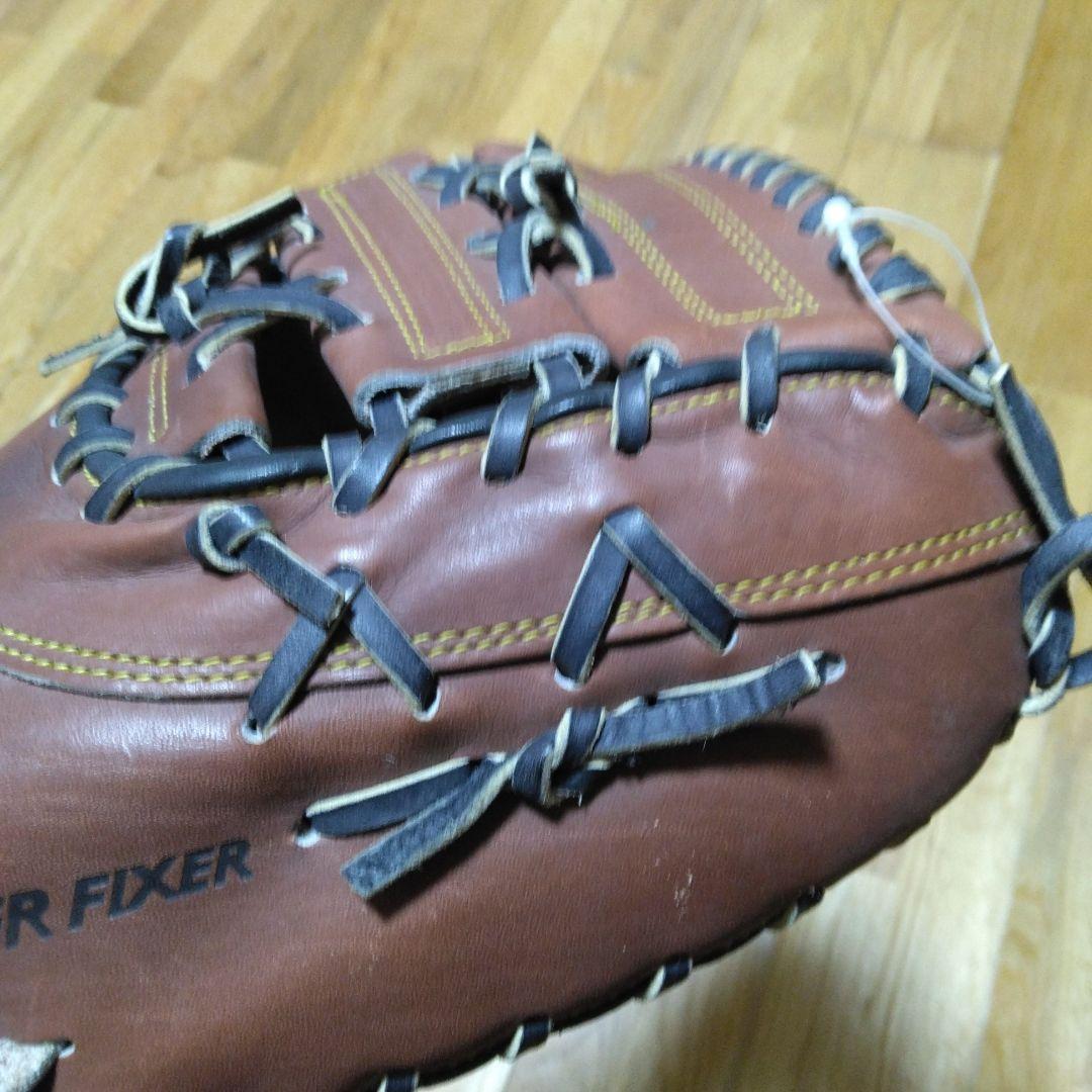 ８　ZETT 軟式フャーストミットグローブ