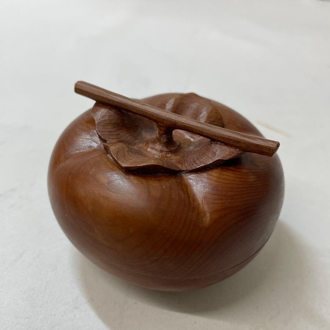 木製 香合 太江勝山作 香道具 茶道具 一位の木で一刀彫りです 柿【IR-16】