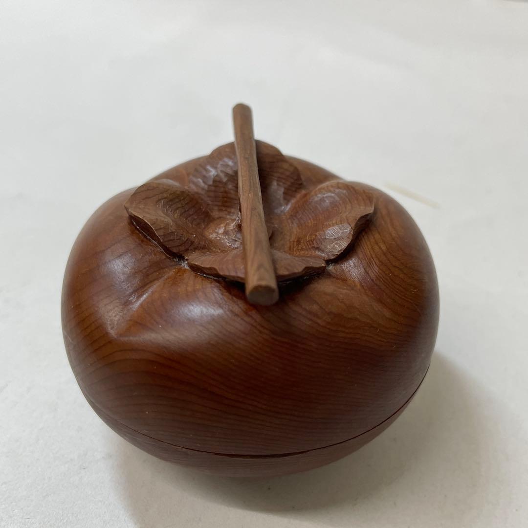 木製 香合 太江勝山作 香道具 茶道具 一位の木で一刀彫りです 柿【IR-16】